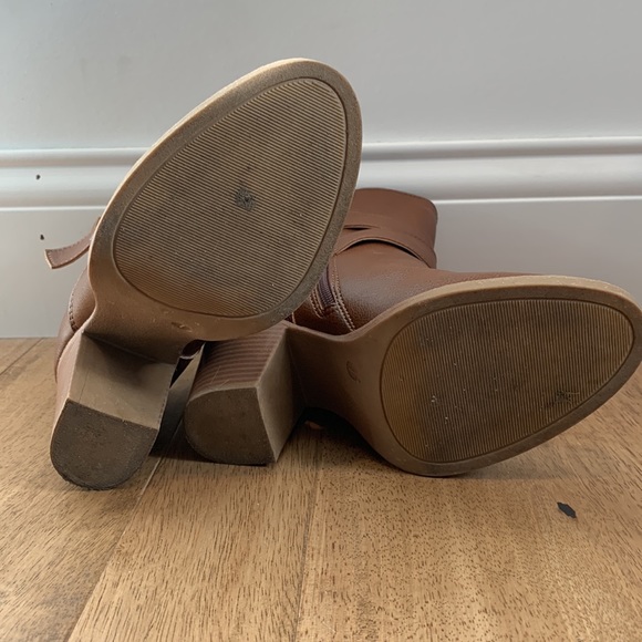 Brown ankle boot - Picture 3 of 3